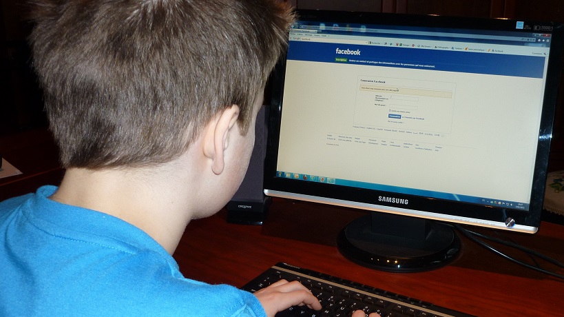 Facebook en cyberpesten: vijf tips voor jongeren