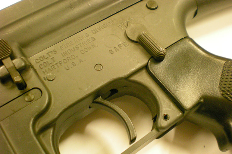 Nouvelles règles pour la détention d'armes à feu semi-automatiques